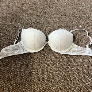 Victoria’s Secret White Lace Very Sexy Push-Up Bra Size 36C
